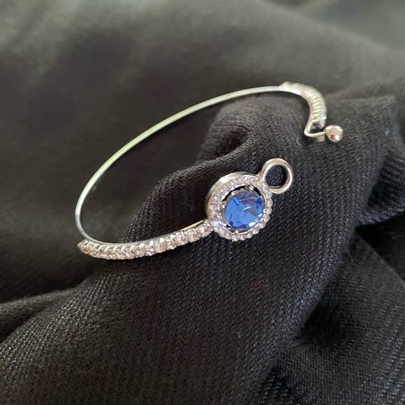 Rhinestone Bracelet - Picture 2 of 5